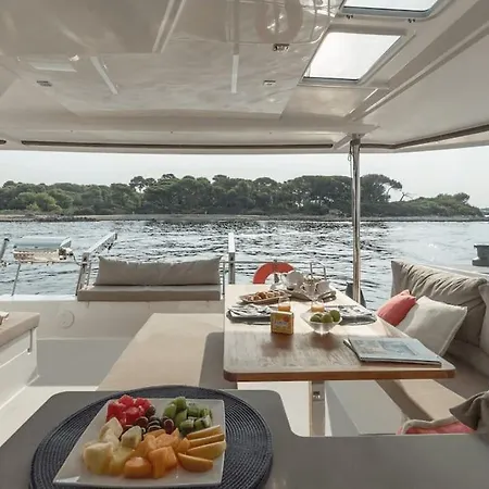 Tekne Luxe Crewed Catamaran, Sailing Mangofloat, Croatia Split
